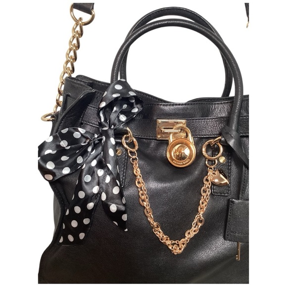 Michael Kors Black Shoulder Bag with Gold Chain and Polka Dot Bow - Picture 2 of 16